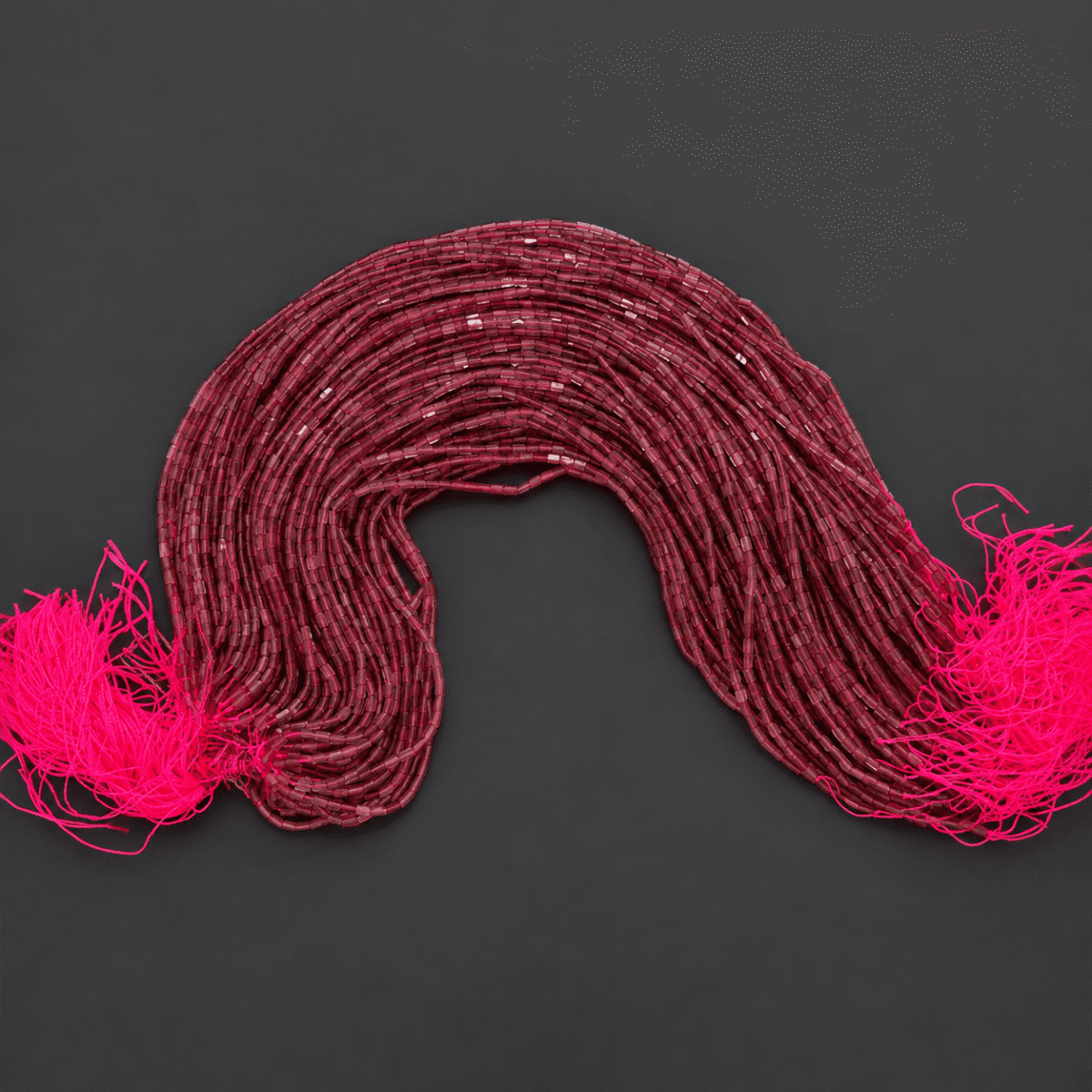 Pembe ve bordo tonlu 2x4 mm dikdörtgen Çilek Kuvars doğal taş boncuk dizi